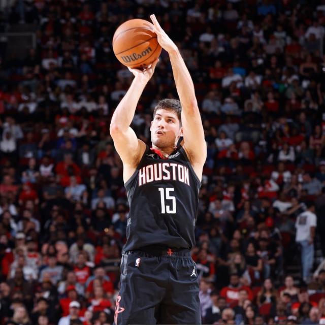 华体会体育中国官方网-7记三分创新高！谢泼德“虐菜”虐出生涯之夜